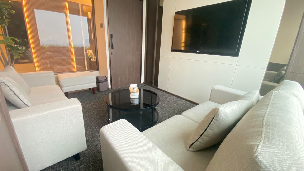 Plaza Oleos - Discussion Room